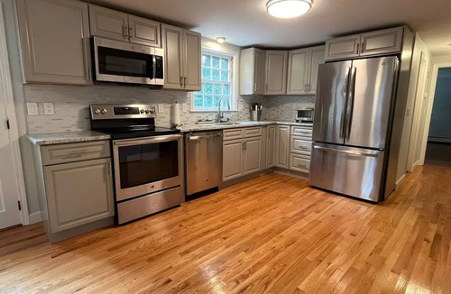 West Hyannisport House | Cape Cod Fun - Entire home 3BR up to 9 guests