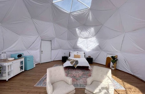 Torrey Cabin | Capitol Reef Glamping Getaway: Beautiful Pet-Friendly Dome near Hanksville, Utah