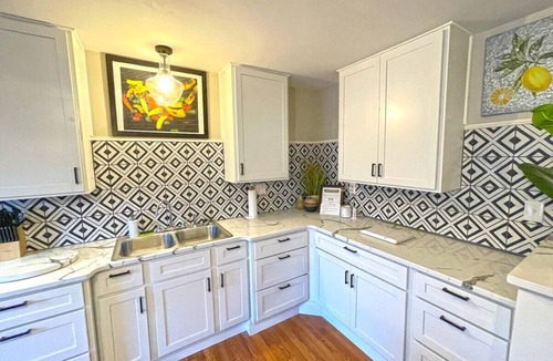 Marietta Condo | Captain's Quarters | One Bed Condo Waterfront on Ohio River