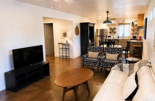 Huntington House | Carriage House