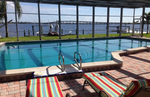 Caloosahatchee House | Casa Del Rio, Tropical Resort Feel, Breathtaking River Views, Large Pool & Dock