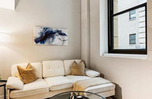 Downtown Cincinnati Apartment | CBD OTR Pool Gym Free Parking 5 Mins to Stadiums