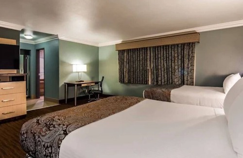 Central San Mateo Hotel | Celebrate your Super Bowl at Best Western University 4.7 miles to Levi's Stadium