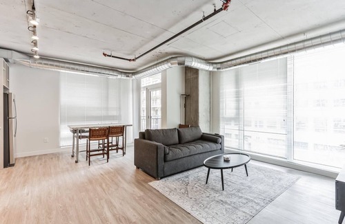Gateway District Apartment | Central apartment with double queen beds