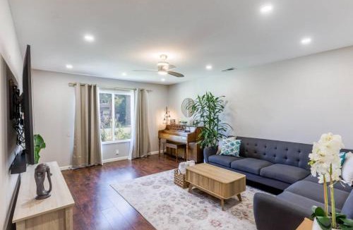 Fremont House | Central Fremont Home near Shops, Parks and Bay Area