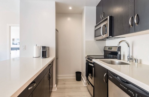 Nob Hill Apartment | Charming 1-bedroom apartment in lovely SF with ensuite laundry