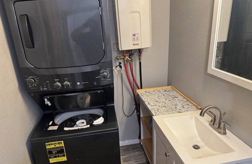 Hoonah Apartment | Charming 1-bedroom apartment in beautiful Hoonah with WiFi