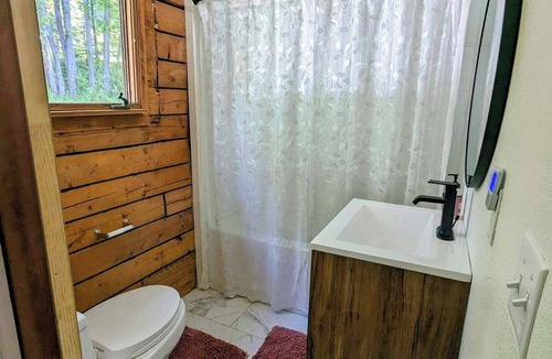 Palmer Cabin | Charming 1-bedroom Cabin in Palmer perfect for a cozy getaway
