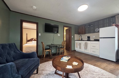Twin Mountain Cottage | Charming 1-bedroom cottage in Twin Mountain with cozy vibes