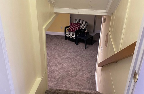Bangor House | Charming 1-bedroom house in delightful Bangor 1.0 to Bangor center