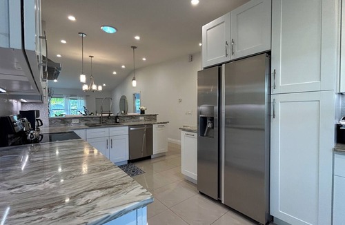 Deerfield Beach House | Charming 2-Bedroom House - Gorgeous Patio Garden- Pet friendly