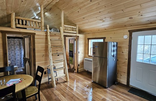 Winterport Cabin | Charming 2-bedroom cabin in delightful Winterport with WiFi, AC