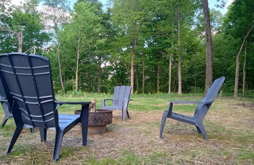 Lewisburg Cabin | Charming 2-bedroom cabin in Lewisburg with privacy, WiFi, AC