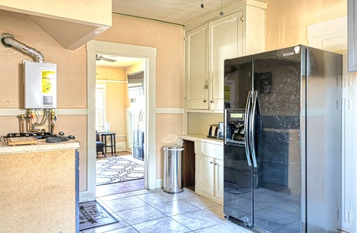 Oakland House | Charming 2-bedroom house in Oakland perfect for your getaway