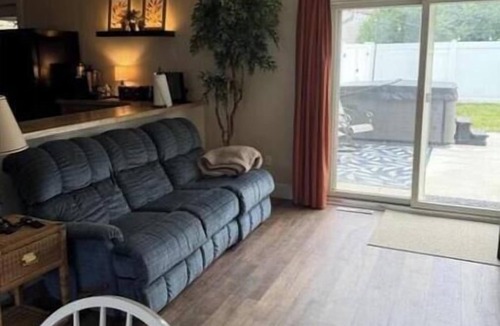 Mount Gilead House | Charming 2-bedroom house in Mount Gilead with Hot Tub and Fire Pit