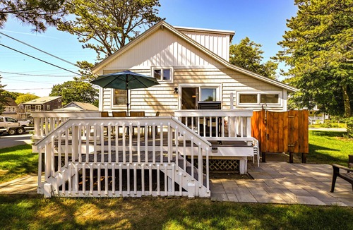 Camp Ellis Cottage | Charming 3-bedroom cottage in beautiful Camp Ellis, Saco, Maine.