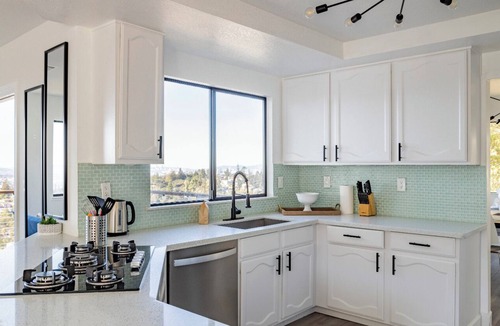 Leona Heights House | Charming 4-bedroom House With Pool and The Best Views in Oakland!