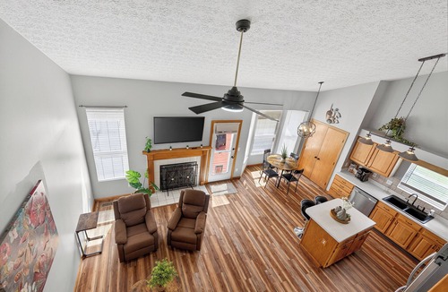 Galloway House | Charming 4BR/5-Bed Home Patio & Big Yard BBQ