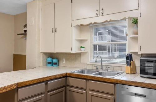 Grand Rapids House | Charming 4BR Westside Home in Beer City USA