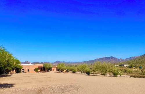 Leigh Estates Apartment | Charming Bunkhouse Studio on a quiet western Ranch in a Cave Creek neighborhood.