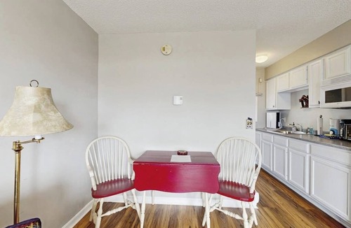 Rockwood House | Charming condo w/lake access, dock, WiFi & mountain views