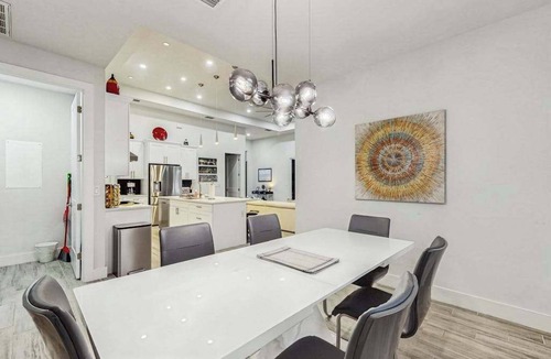 Trafalgar House | Charming dog-friendly home with pool, fireplace, fast WiFi, & washer/dryer