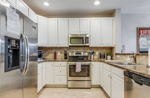 Rehoboth Beach Condo | Charming First floor 3 BR with pool in enchanting Rehoboth Beach, Dogs Welcome