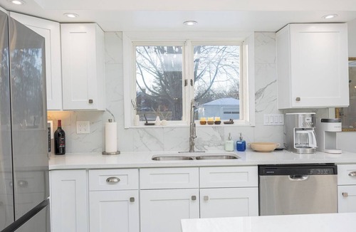 Delaware House | Charming Historic Home, Luxurious Remodel, Walk to Downtown, Tree-Lined Street
