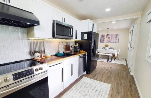 Columbus House | Charming house & great location