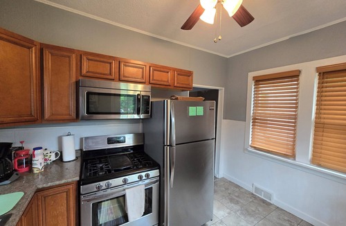 St. Louis House | Charming house with a large yard in lovely Holly Hills, St. Louis
