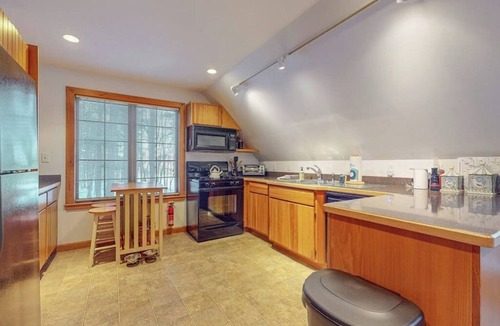 Denmark House | Charming Lakefront Apartment with Stunning Views and Cozy Amenities