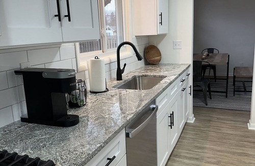Mentor House | Charming Mentor Bungalow with Great Central Location and Fenced In Yard