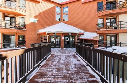 Wildernest Condo | Charming Mountain View Condo with WiFi, Fireplace