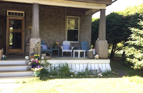 Eel Point House | CHARMING,QUIET, SPACIOUS BUNGALOW,NEAR SUNSET BEACH, WALKING TRAIL,BIKE PATH,BUS