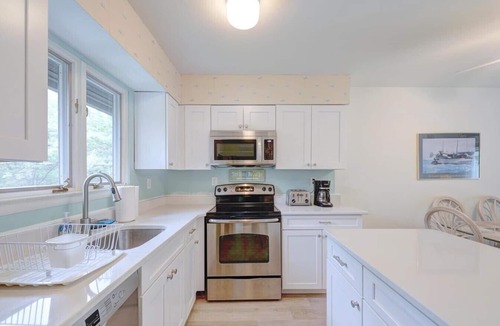 Bethany Beach House | Charming Sea Colony Condo! Walk to Beach, Tennis, Pool, Town