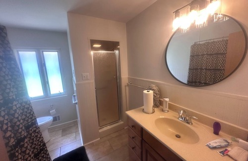 Shiloh Bed & Breakfast | Charming/spacious one-level 5-bedroom B&B in a nice and quiet area in Dayton.
