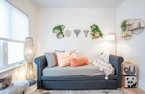 Piedmont Avenue House | Charming Temescal Getaway w/Patio, Kid-Friendly, Fast Wifi & Super Central