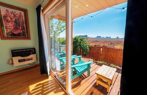 Monument Valley House | Charming Turquoise Cabin in Monument Valley