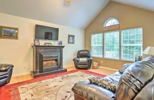 Meadow Lakes House | Charming Wasilla Retreat: Walk to Lake Lalen!