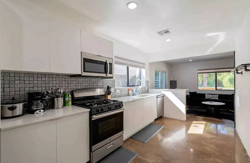 Encanto House | Cheerful House in Central Phoenix Enclosed Backyard Close to Airport 🛫❤️