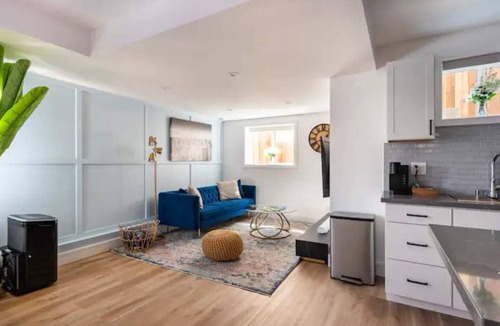 Maxwell Park House | Chic 2-bedroom guesthouse with on-premise parking.