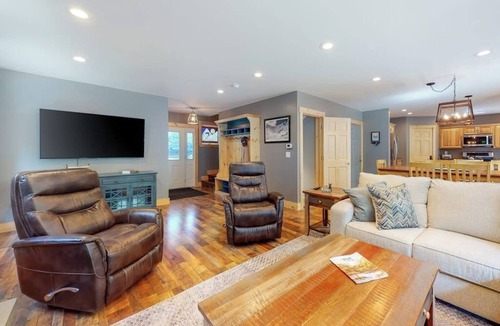 Intervale House | Chic home with game room, fireplace & mountain view - near Story Land & skiing