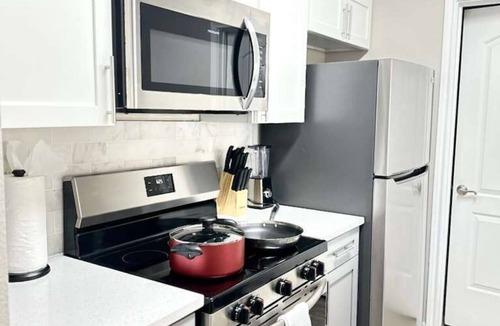 Egypt Apartment | Chic Magnolia 1BR Pool Gym Near Lake Conroe