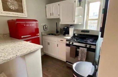 Cincinnati Apartment | Cincinnati Themed, Historic Big Sky Apartments!