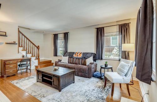 Latonia House | Cincy Area Bungalow w/Deck & Yard, Pets Welcome!