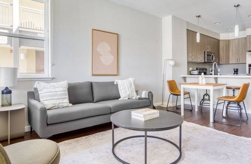 Sunnyvale West Apartment | Classic Sunnyvale 1BR w/ Pool, W/D & Gym, near FB & Google, by Blueground