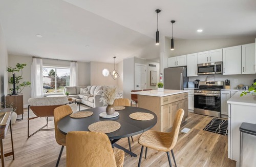 Riverside House | Clean, comfortable, and versatile home, perfect for long stays