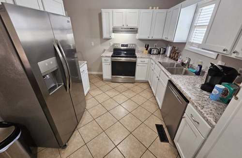 Paducah House | Clean, quiet & comfortable, 3 bed 2 bath pet friendly Paducah home near winery.
