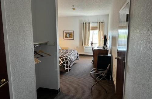Berne Hotel | Clock Tower Inn