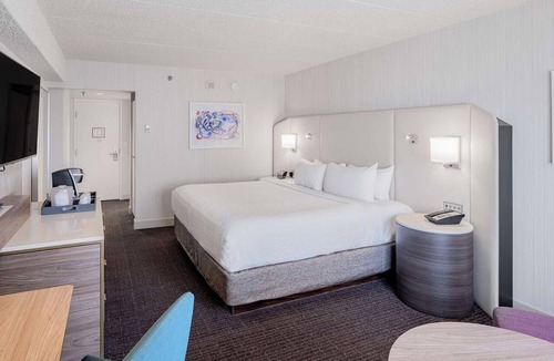 Downtown Columbus Hotel | Close to Attractions! Pet-friendly Property, Near Jack Nicklaus Museum